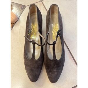 Vintage Salvatore Ferragamo Women's Brown Suede Kitten Heels